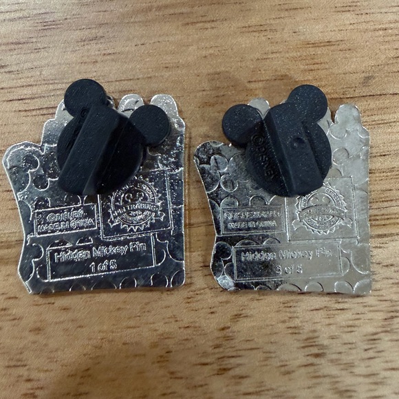 Disney Hidden Mickey Pins 2014 Character Sketch Pad Simba & Tow Mater Set - Picture 2 of 4